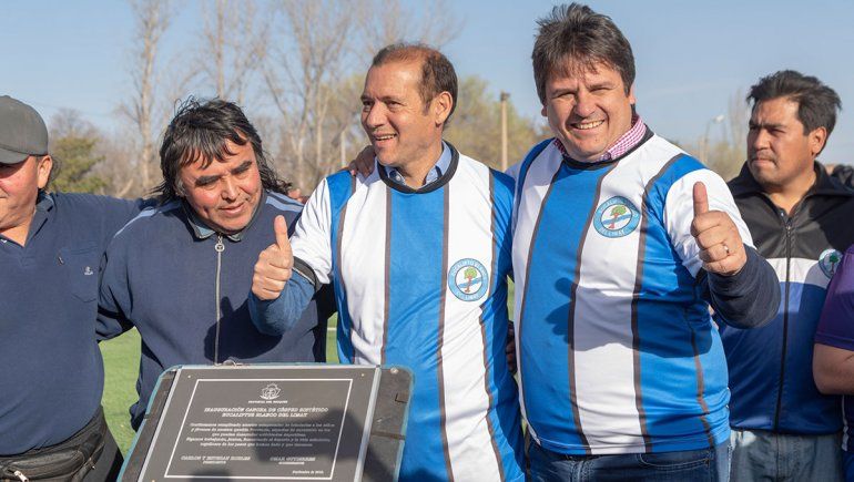 Los pibes de Limay ya tienen su cancha de césped sintético