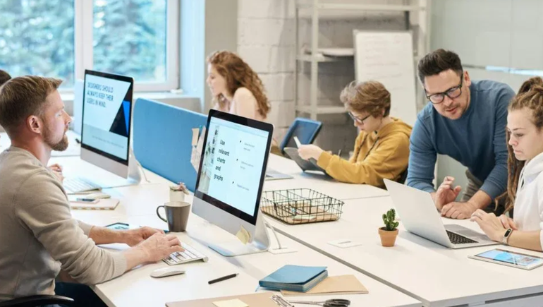 Las empresas planean subas de salarios para lo que resta del 2025