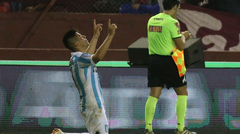 El Racing del neuquino Arias grana siempre