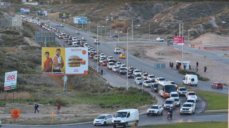 El caos de la Ruta 7 pide paciencia en las horas pico