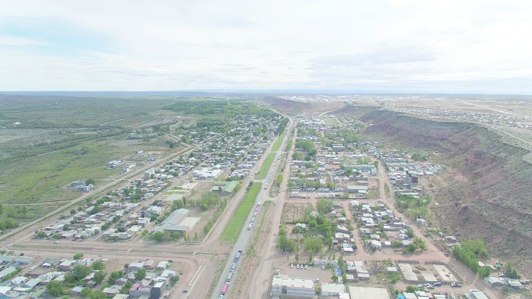 El casco de Añelo no para de crecer, con lo cual las demandas insatisfechas de servicios tienen fuertes perspectivas de crecimiento. El casco de Añelo no para de crecer, con lo cual las demandas insatisfechas de servicios tienen fuertes perspectivas de crecimiento.