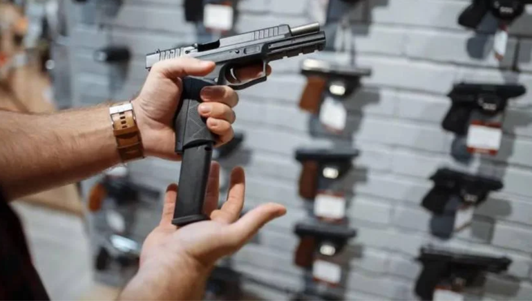 Habilitan la compra y tenencia de armas semiautomáticas en Argentina: cuáles se podrán adquirir