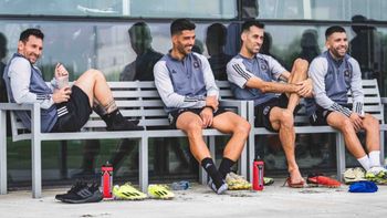 el video del primer entrenamiento juntos de lionel messi y luis suarez en miami el video del primer entrenamiento juntos de lionel messi y luis suarez en miami
