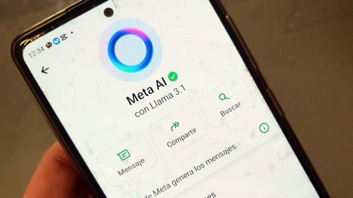 Adiós al símbolo de Meta en WhatsApp: así es como puedes eliminarlo para siempre sin dejar rastro