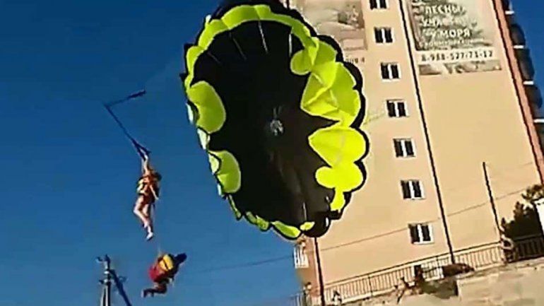 El accidente lo sufrió una pareja. El hombre se encuentra en estado crítico.