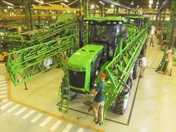 La empresa cordobesa sigue apostand al futuro con este nuevo crédito internacional. La empresa cordobesa sigue apostand al futuro con este nuevo crédito internacional.