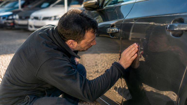 Los detalles que hay que tener en cuenta antes de comprar un auto usado. Los detalles que hay que tener en cuenta antes de comprar un auto usado.