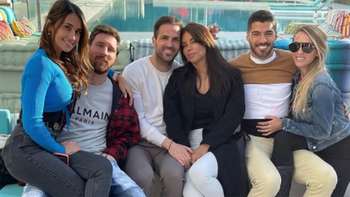 messi llego a barcelona con ropa del psg y festejo el cumple de antonela junto a amigos messi llego a barcelona con ropa del psg y festejo el cumple de antonela junto a amigos