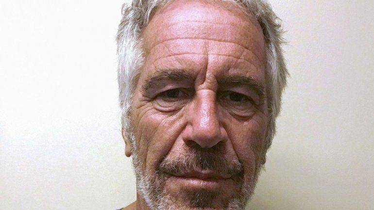 El magnate Jeffrey Epstein se suicidó en su celda