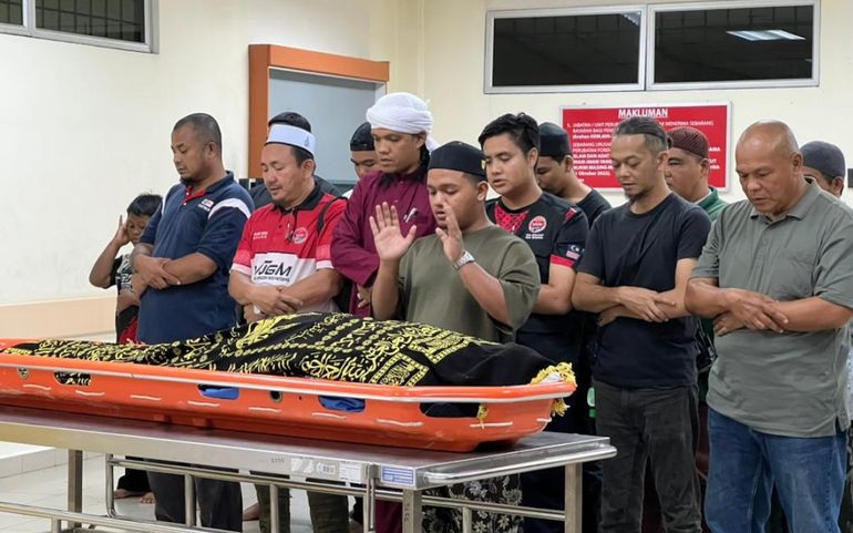 Elefantes atacaron a trabajadores mientras dormían en Malasia y un hombre murió por las heridas. Imagen: Utusan Malasia Elefantes atacaron a trabajadores mientras dormían en Malasia y un hombre murió por las heridas. Imagen: Utusan Malasia