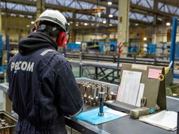 PECOM selló una alianza estratégica con Flowco para incorporar tecnología avanzada de Artificial Lift en Vaca Muerta, impulsando la eficiencia, la producción y la competitividad del shale argentino. PECOM selló una alianza estratégica con Flowco para incorporar tecnología avanzada de Artificial Lift en Vaca Muerta, impulsando la eficiencia, la producción y la competitividad del shale argentino.