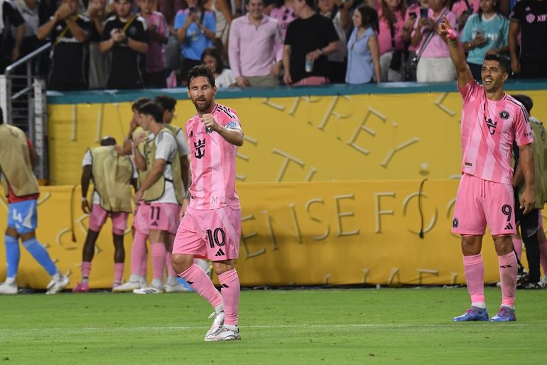 Messi y Suárez festejan el 2-0 contra Palmeiras. Messi y Suárez festejan el 2-0 contra Palmeiras. 
