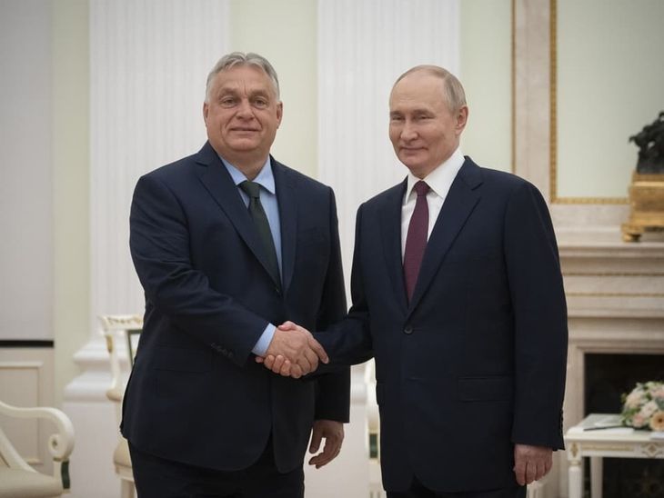 Viktor Orban, el primer ministro de Hungría, junto al presidente de Rusia Vladimir Putin, durante su última reunión el 4 de julio de 2024. Viktor Orban, el primer ministro de Hungría, junto al presidente de Rusia Vladimir Putin, durante su última reunión el 4 de julio de 2024. 