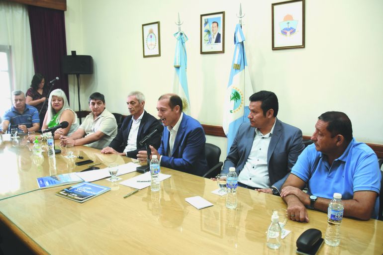 Carlos Quintriqueo habló sobre el próximo acuerdo salarial para estatales. Carlos Quintriqueo habló sobre el próximo acuerdo salarial para estatales.