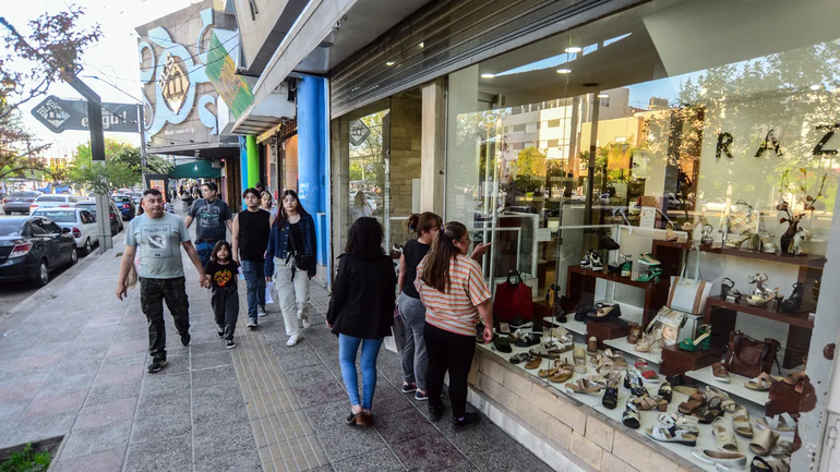 Quedó establecido el horario de apertura y cierre de los comercios para las fiestas de fin de año