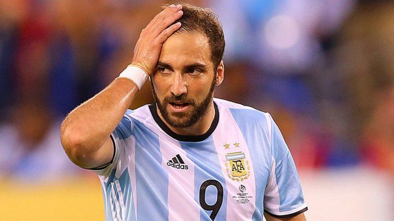 LAS AUSENCIAS. El Pipita fue el primero en pagar los platos rotos.&nbsp;