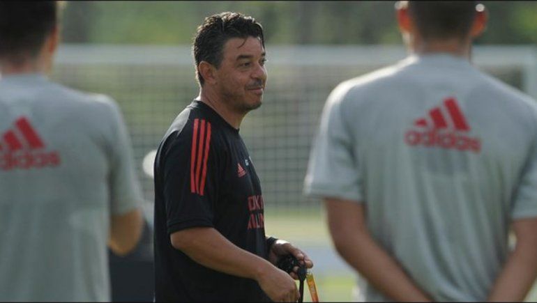 La buena noticia que recibió Gallardo en su regreso al país