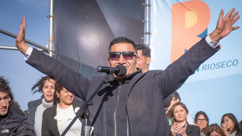 El candidato Ramón Rioseco en el cierre de campaña en el oeste de Cutral Co. El candidato Ramón Rioseco en el cierre de campaña en el oeste de Cutral Co.