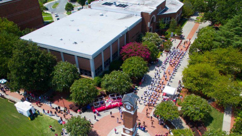 El sangriento ataque ocurrió ayer en la Universidad de Winston-Salem.