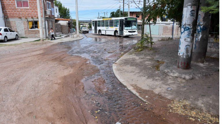 Solucionaron el derroche de agua en barrio Sapere