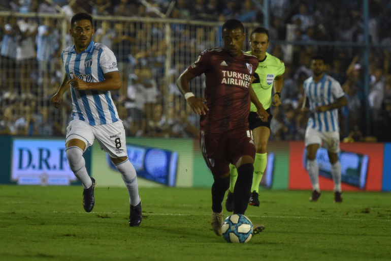 River ante Atlético Tucumán: hora, formaciones y TV