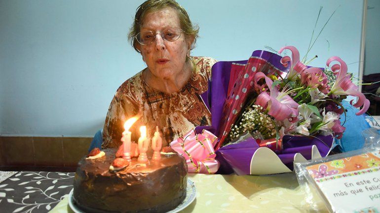 Rosa celebró llegar a sus 100 años plena de felicidad