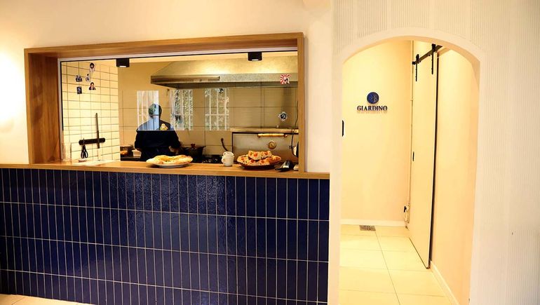 Cocina abierta en el centro neuquino. Cocina abierta en el centro neuquino.