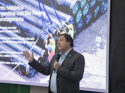Weretilneck presentó en Viedma los detalles del acuerdo por Argentina LNG. Weretilneck presentó en Viedma los detalles del acuerdo por Argentina LNG.