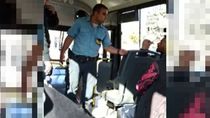 un cordobes chamuyero subio al colectivo en alta barda y quiso viajar gratis: intervino la policia