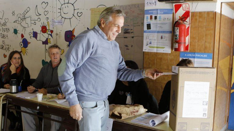 Sapag votó en San Martín de los Andes, pensando en Vaca Muerta