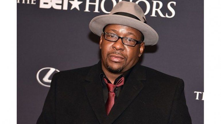 Bobby Brown reveló que ella le convidó cocaína la noche de bodas y que luego de eso ambos pasaron a fumar pasta base.