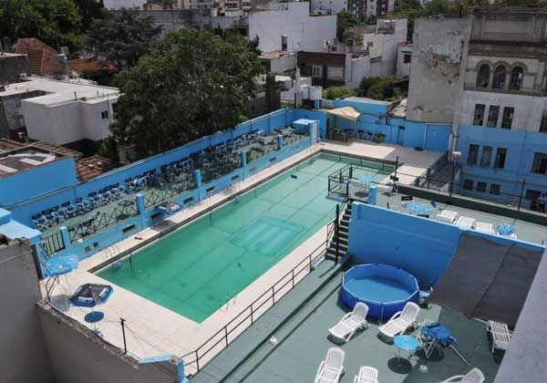 Ordenan detener a 5 sospechosos por la muerte del periodista de Racing