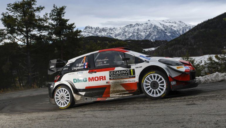 Sébastien Ogier ganó el Rally de Montecarlo y lidera en la apertura del Rally Mundial.