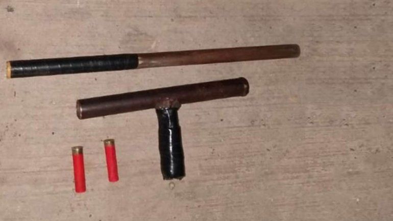 Lo detuvieron en el puente por ir armado en un taxi