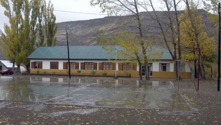 Alarma en Varvarco: cuatro alumnas y una docente intoxicadas con monóxido de carbono