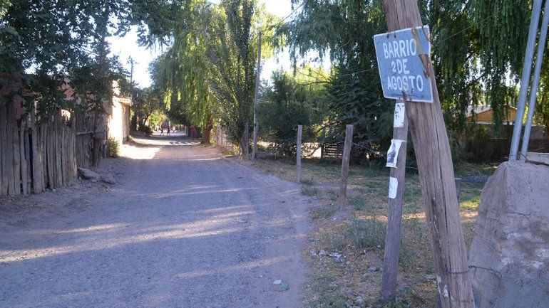 Una pelea entre familias terminó con un joven apuñalado y un policía herido