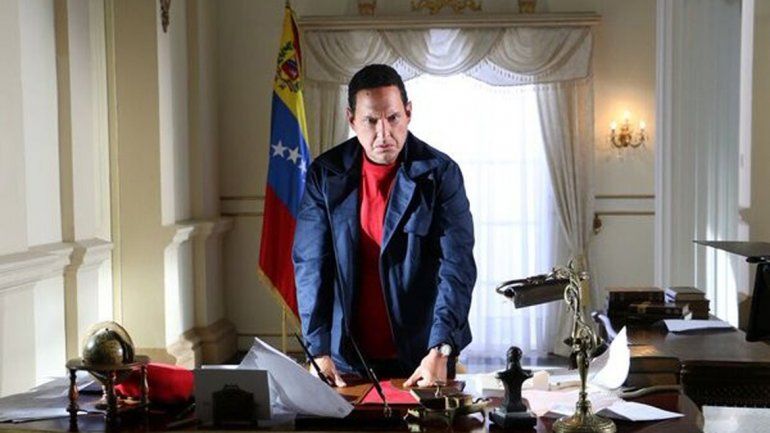 La serie es protagonizada por Andrés Parra