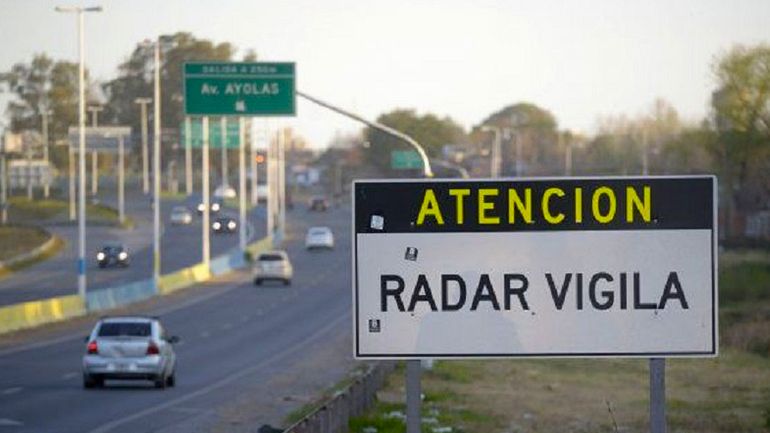 Los radares deben estar correctamente señalizados. Los radares deben estar correctamente señalizados.