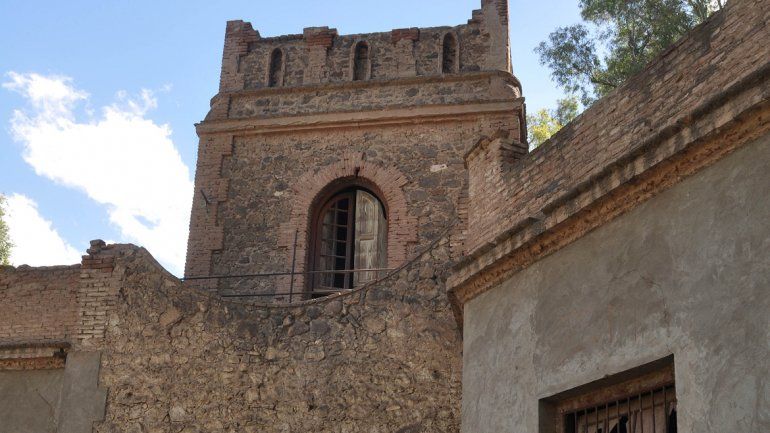 La torre donde vivió Eduardo Talero es motivo de cruces políticos.