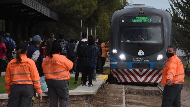 El Tren del Valle hizo su viaje inaugural Neuquén-Plottier