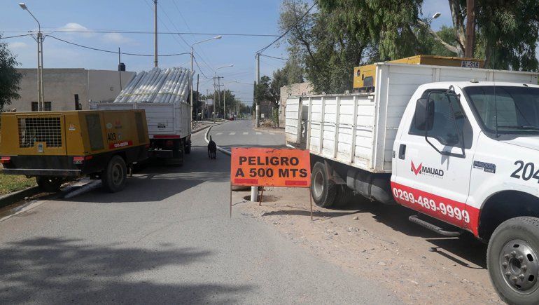 Centenario: avanza firme una obra de cloacas troncal