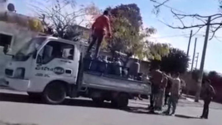 Intentaron robar a un garrafero y se defendió a los tiros