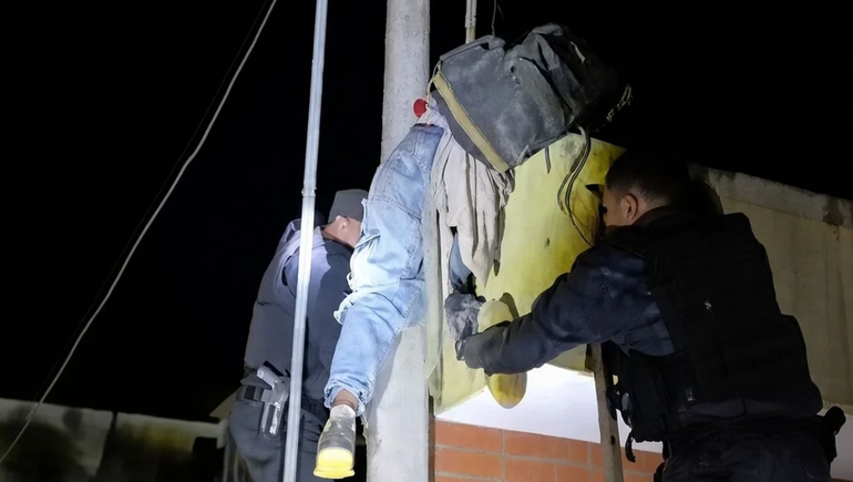 Video: entró a robar a una casa