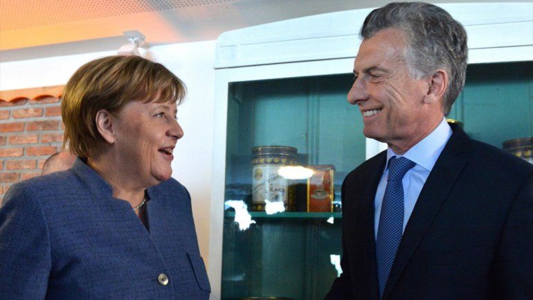 Macri y Merkel se reunieron en Davos