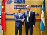 El presidente de Powerchina, Ji Xiaoyong, y el vicegobernador de catamarca, Rubén Dusso.
