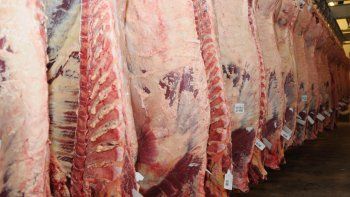 levantan la barrera y vuelve el asado de primera a la region levantan la barrera y vuelve el asado de primera a la region