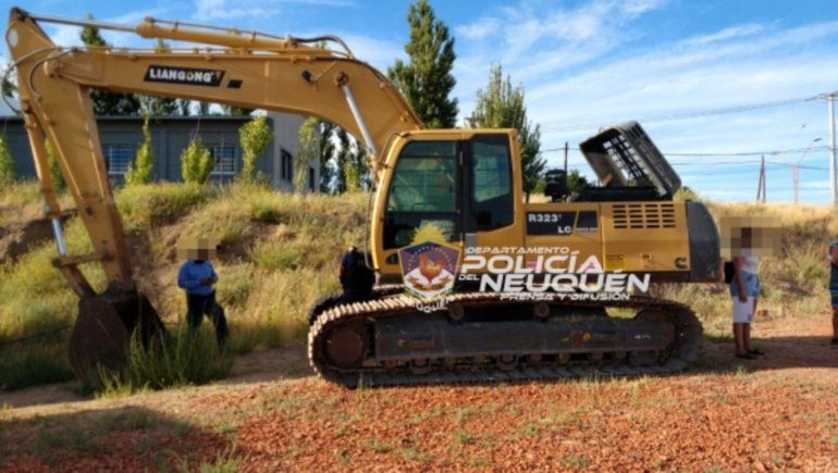 Huincul: recuperaron una retroexcavadora robada en Cipolletti