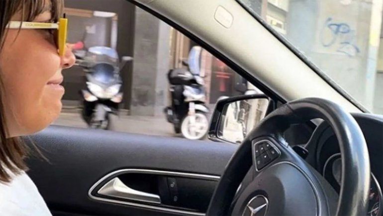 Le donaron dinero para una casa y los gastó en un auto de lujo