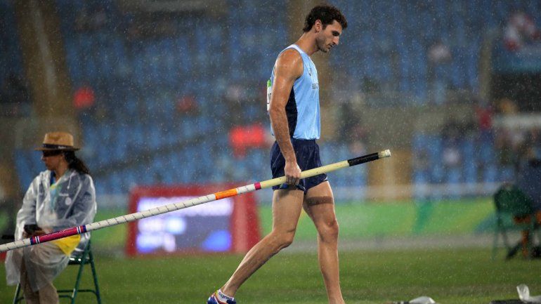 El atleta argentino Germán Chiaraviglio no pudo pelear por el podio en el salto con garrocha