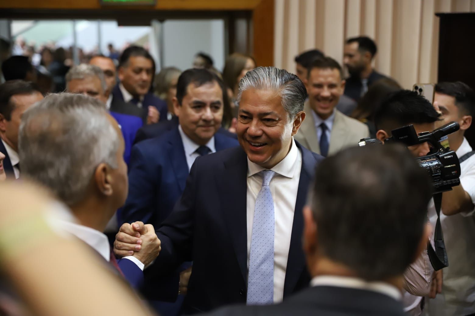 El gobernador Rolando Figueroa abrió la sesiones ordinarias de la Legislatura / Foto